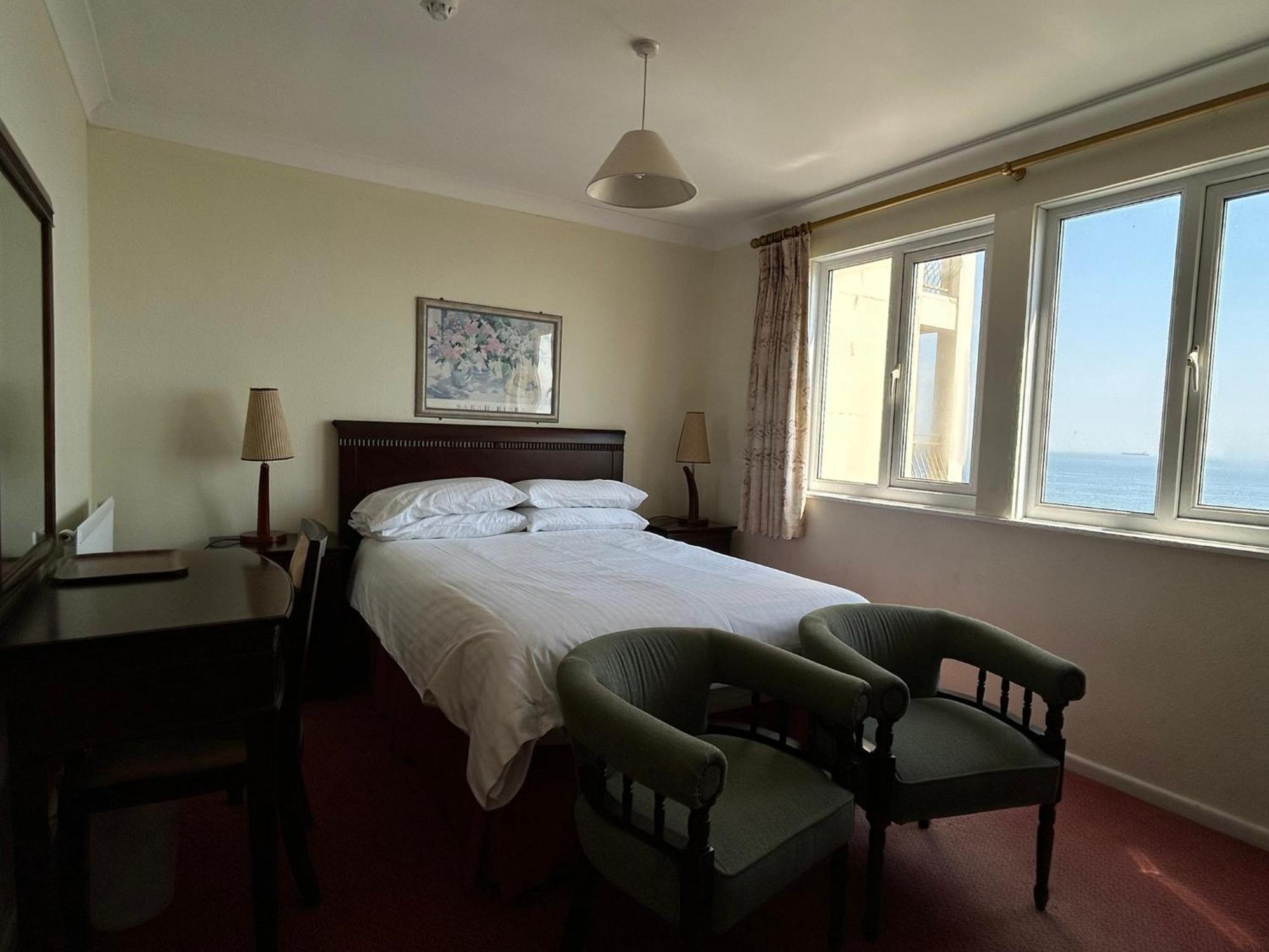 Regent Court - Seafront, Sandown - Free Car Ferry For Bookings Of 3 Or More Nights, Subject To Availability Exteriör bild