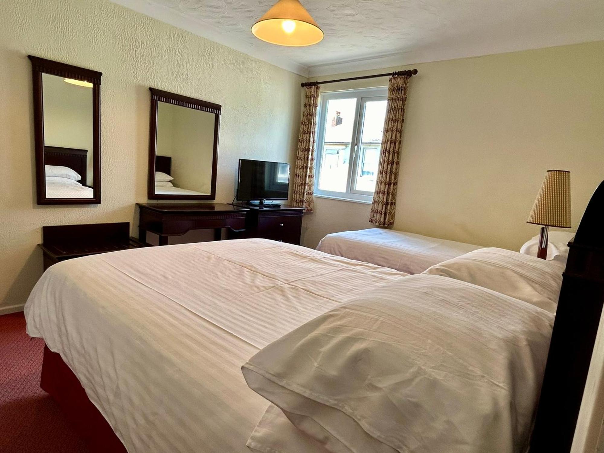 Regent Court - Seafront, Sandown - Free Car Ferry For Bookings Of 3 Or More Nights, Subject To Availability Rum bild