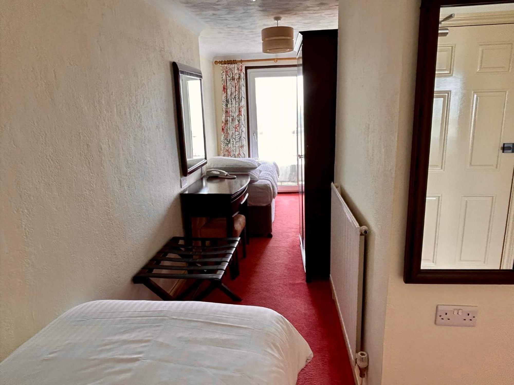 Regent Court - Seafront, Sandown - Free Car Ferry For Bookings Of 3 Or More Nights, Subject To Availability Exteriör bild