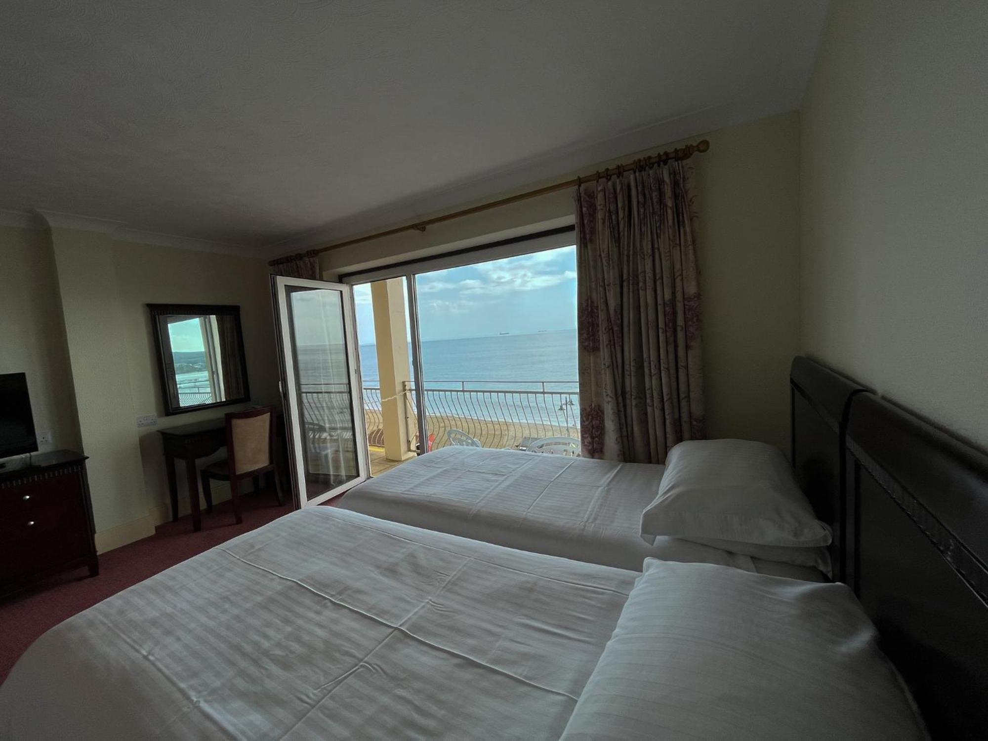 Regent Court - Seafront, Sandown - Free Car Ferry For Bookings Of 3 Or More Nights, Subject To Availability Rum bild